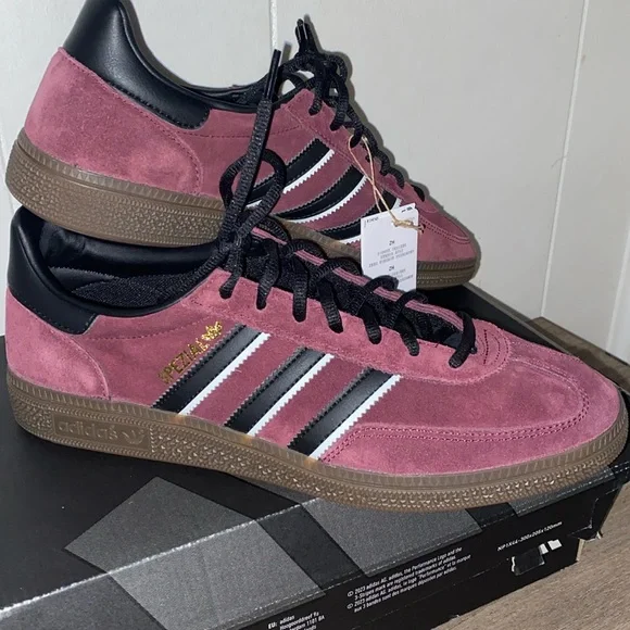 adidas gazelle silver green womens Adidas Originals Samba OG (Maroon/Crystald Sand/Gold) Women's Shoes IF7004 main image 0